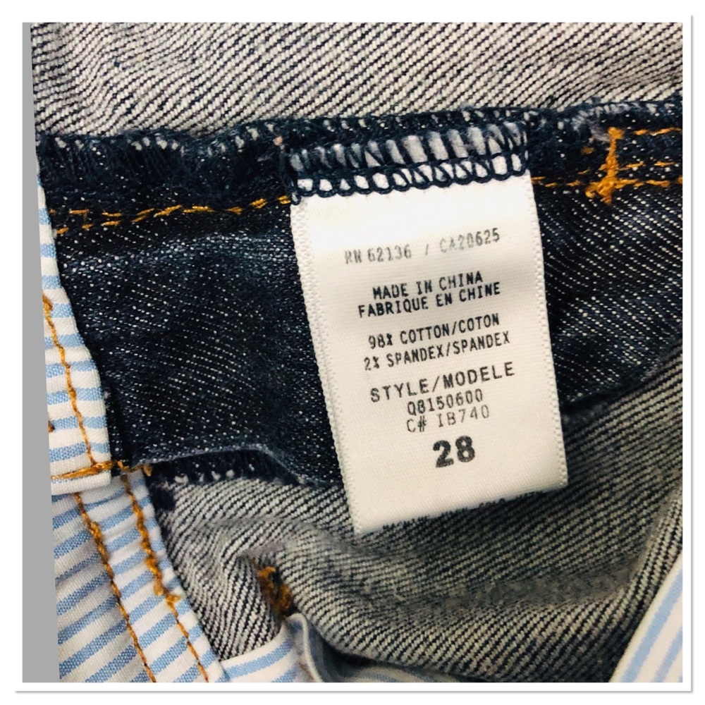 Guess distressed denim jean mini skirt size 28 - Picture 3 of 6